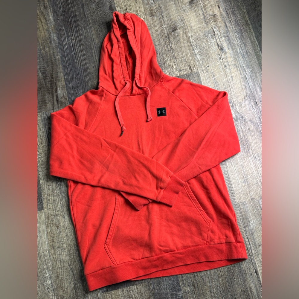 Under Armour Mens Large Red Hoodie Black Logo W/ Adjustable hood Great Condition